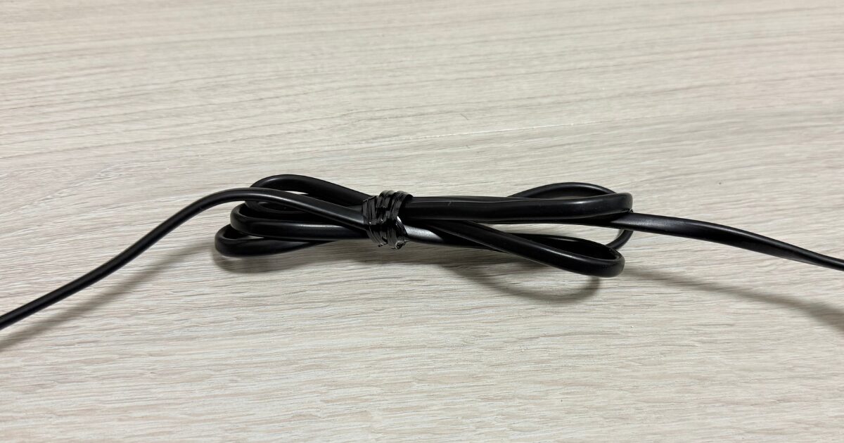 消費電力が大きい家電の電源コードは束ねない